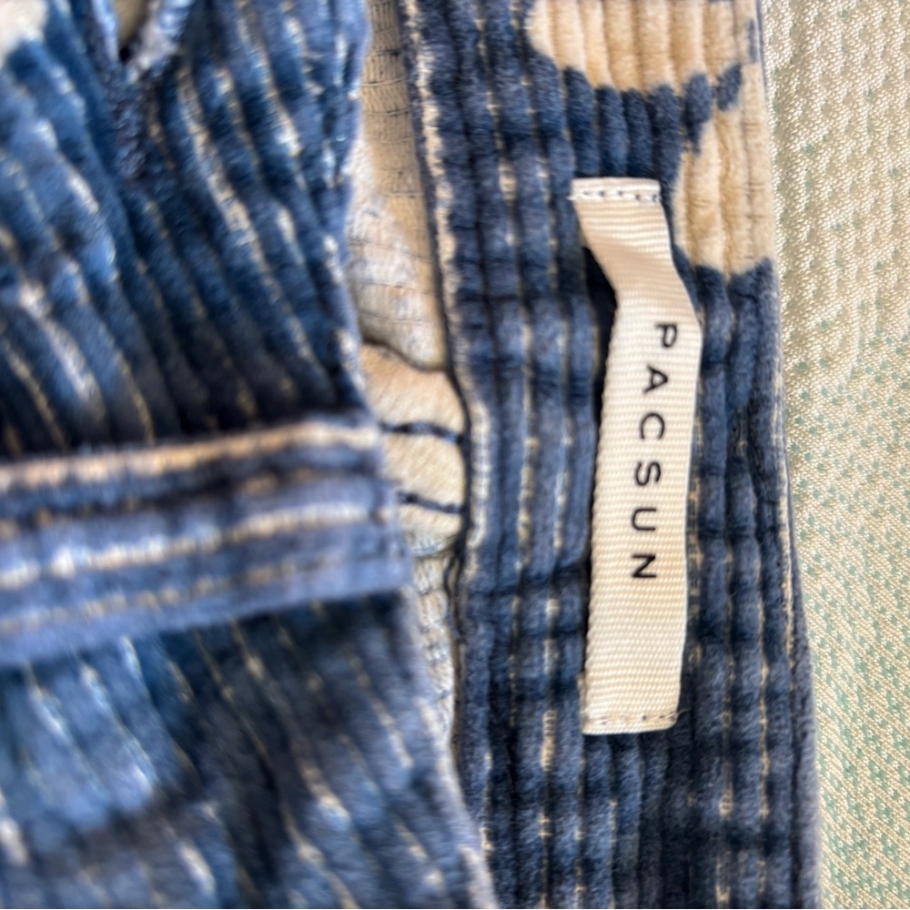 PacSun 90’s Inspired Corduroy Blue Jeans with White Floral Design. Size 23 - Picture 3 of 6
